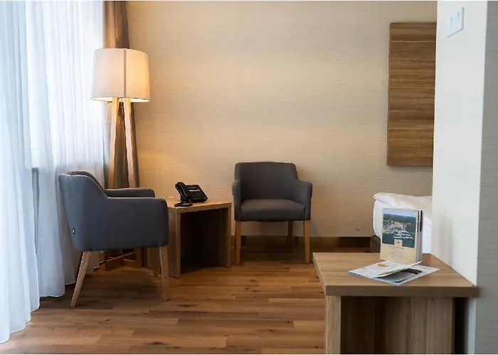 Mazurski Raj Hotel 4*